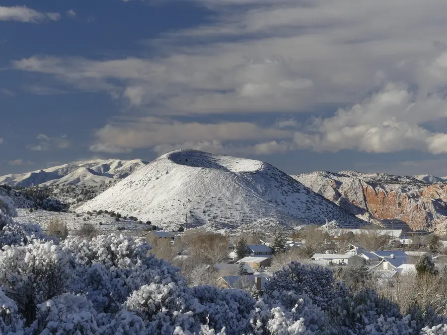 1215 W Emerald Dr, Saint George, UT 84770 - #3