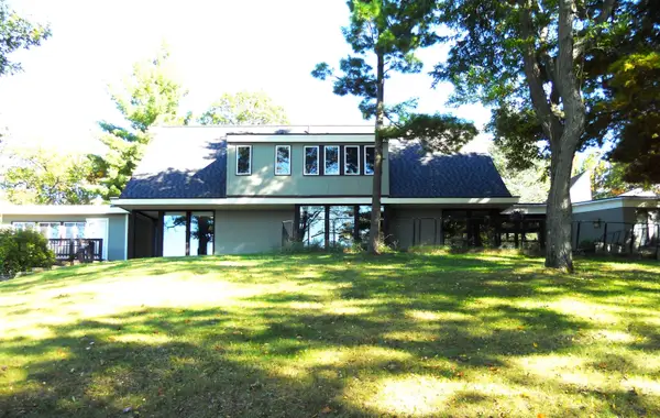 322 Silver Lake Drive, Portage, WI 53901