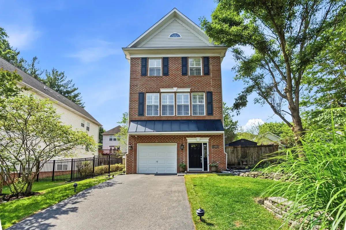 6453 Fourth St, Alexandria, VA 22312 - #1
