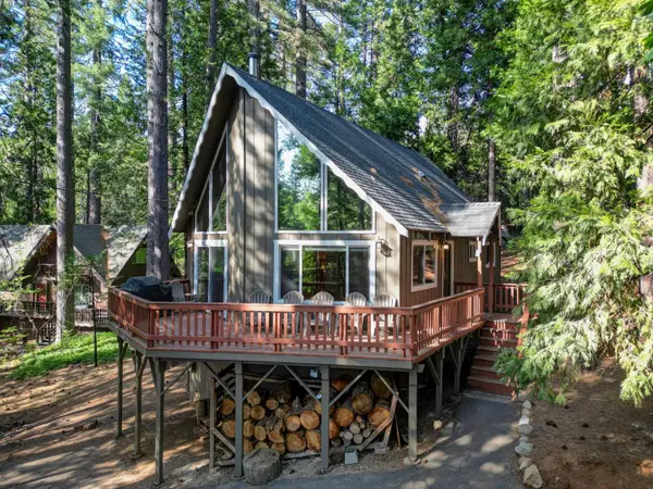 2393 Stephanie Drive, Arnold, CA 95223