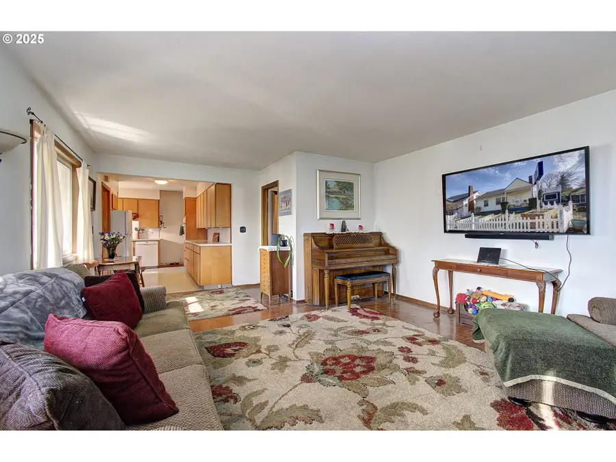 6108 SE Milwaukie Ave, Portland, OR 97202 - #3