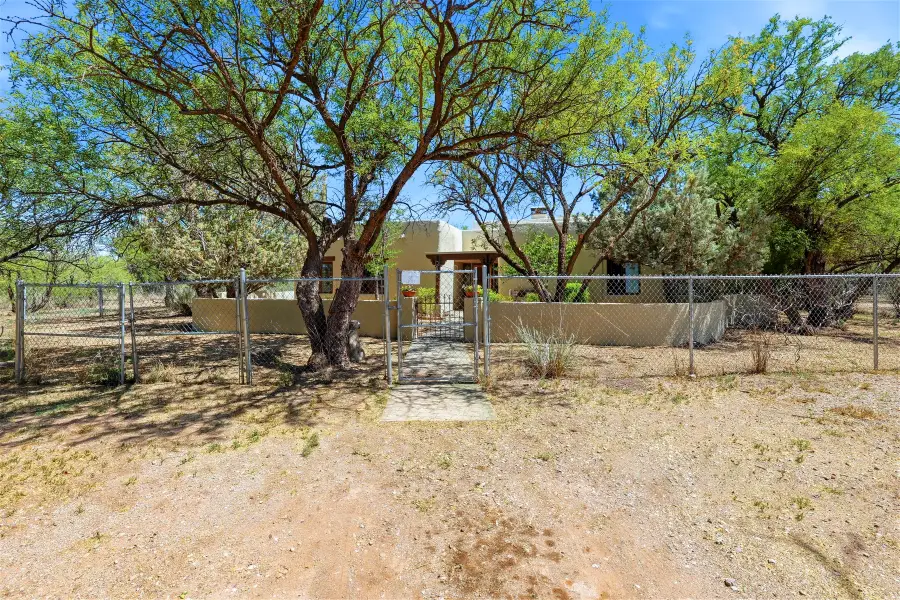 1366 E Cottonwood Lane, Huachuca City, AZ 85616 - #3