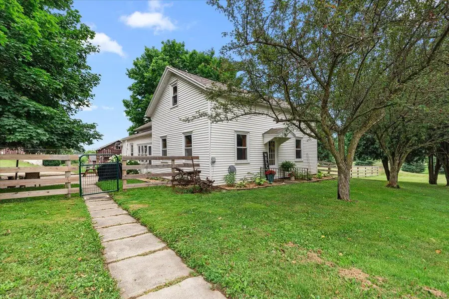 613 County Highway H, Farmington, WI 53021 - #2