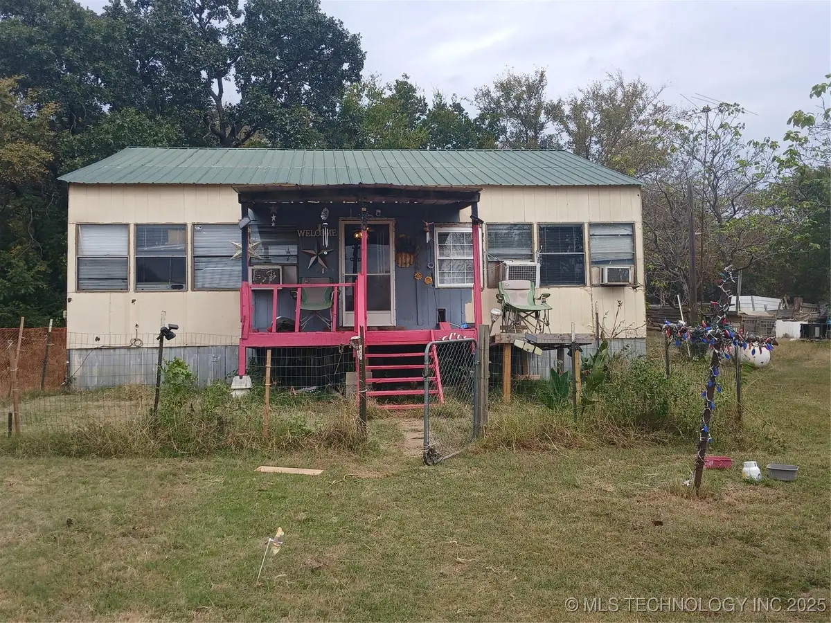 1079 Harbor Drive, Checotah, OK 74426 - Image #1