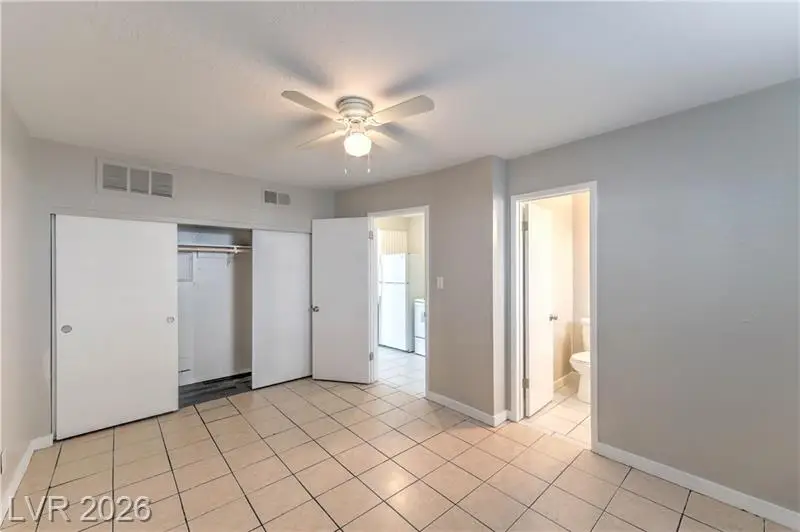 326 N 16th Street, Las Vegas, NV 89101 - #2
