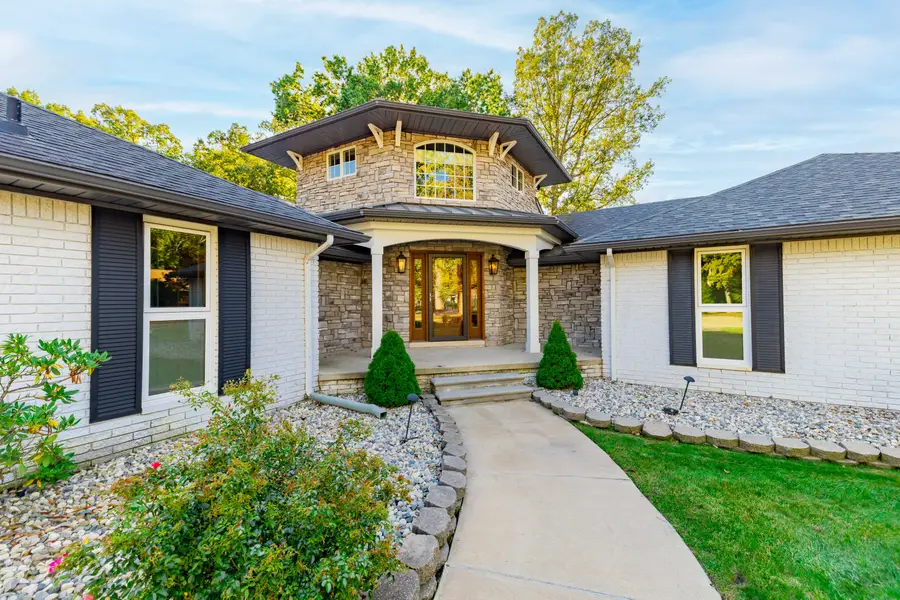 26036 Parke Lane, Grosse Ile, MI 48138 - Image #3