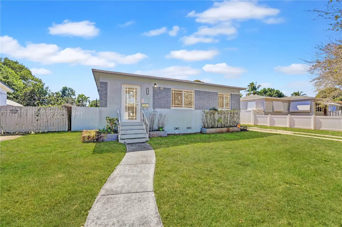 2462 Washington St, Hollywood, FL 33020 - #1