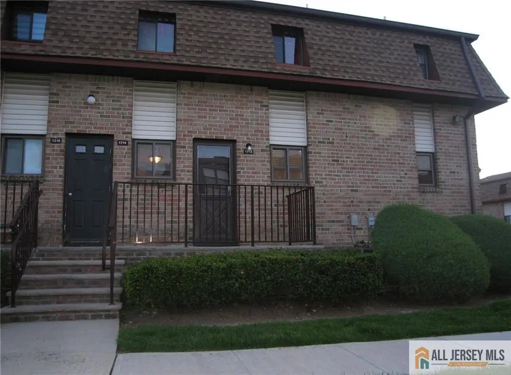 Address Withheld By Seller, Miami Beach, FL 33175 - Image #1