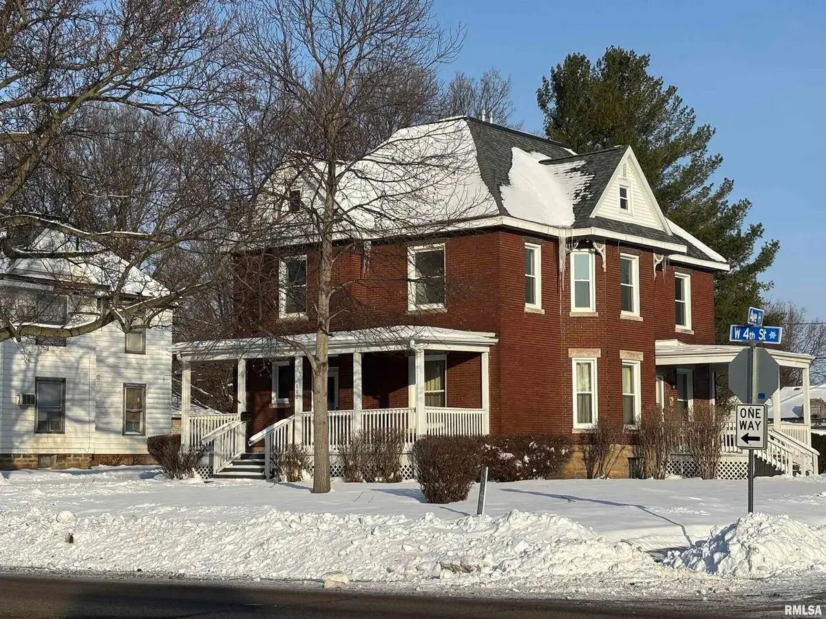 802 W 4th Street, Sterling, IL 61081 - #1
