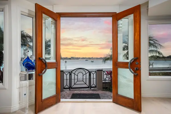 2741 Bayside Walk, San Diego, CA 92109