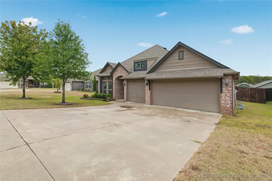 1755 S Stephanie Street, Sapulpa, OK 74066 - Image #2