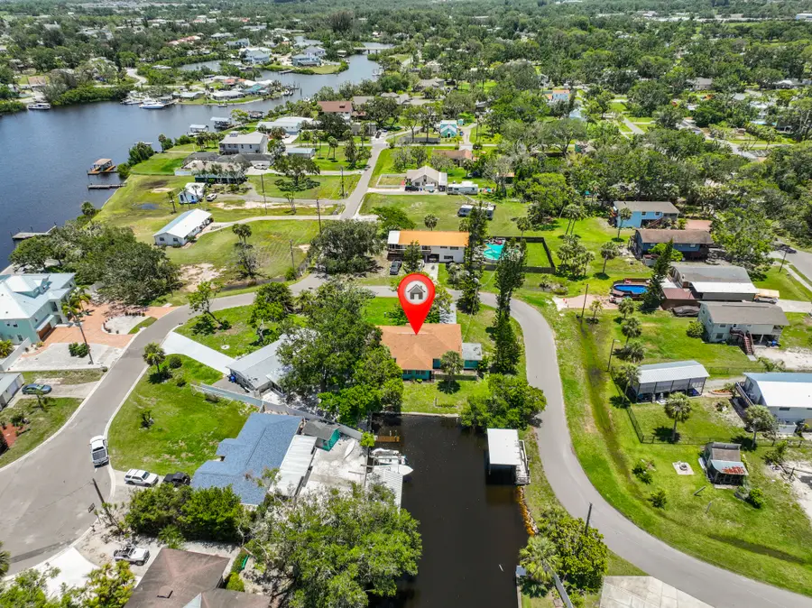 301 Carlyle Boulevard, Ruskin, FL 33570 - Image #3