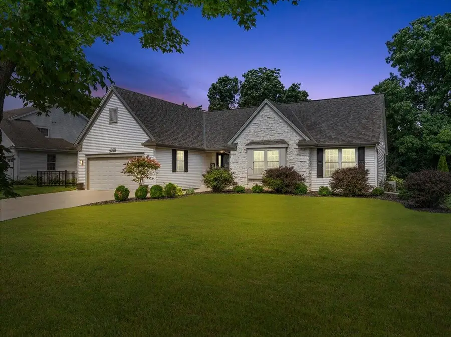 4020 W Lakeview Dr, Franklin, WI 53132 - #3