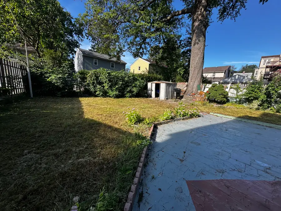9 Halcyon Pl, Bloomfield, NJ 07003 - #2