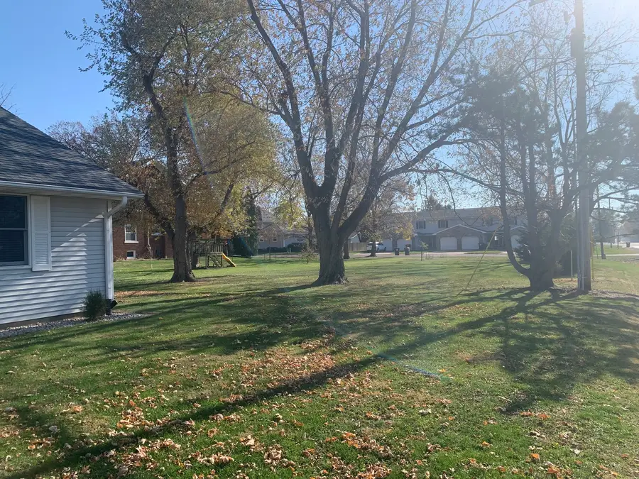 711 N West Street, Le Roy, IL 61752 - Image #2