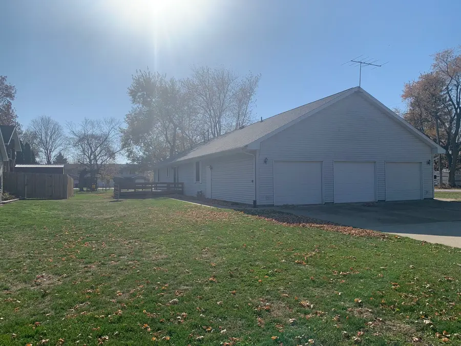 711 N West Street, Le Roy, IL 61752 - Image #3