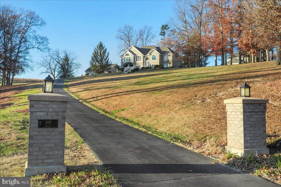 100 Cottage Dr, Luray, VA 22835 - #2