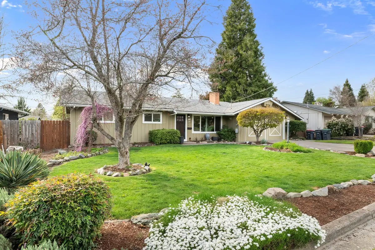 324 Stanley Avenue, Medford, OR 97504 - #1