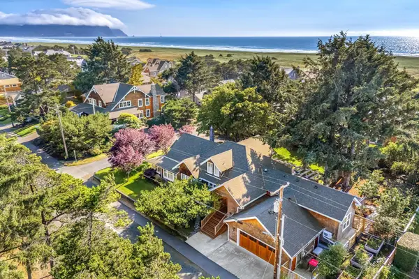 306 N Marion Ave, Gearhart, OR 97138