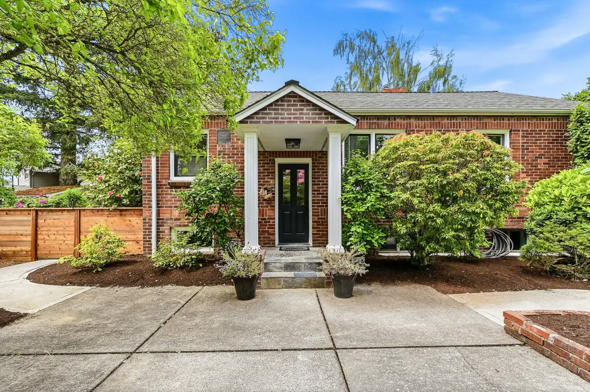10825 Marine View Drive Sw, Seattle, WA 98146 - #1