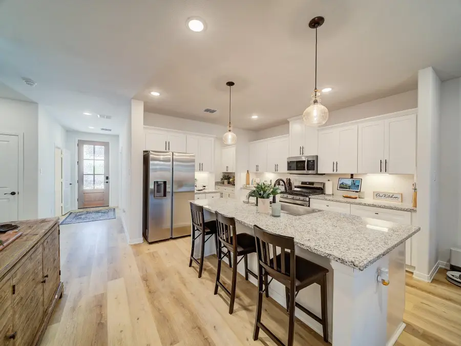1820 Temple Hills, Van Alstyne, TX 75495 - #2