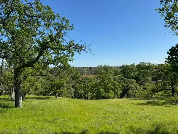 22545 Rio Robles Drive, Red Bluff, CA 96080