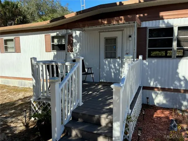 7749 W Chassahowitzka Street, HOMOSASSA, FL 34448