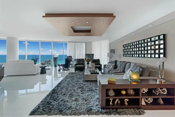 2711 S Ocean Dr #905, Hollywood, FL 33019