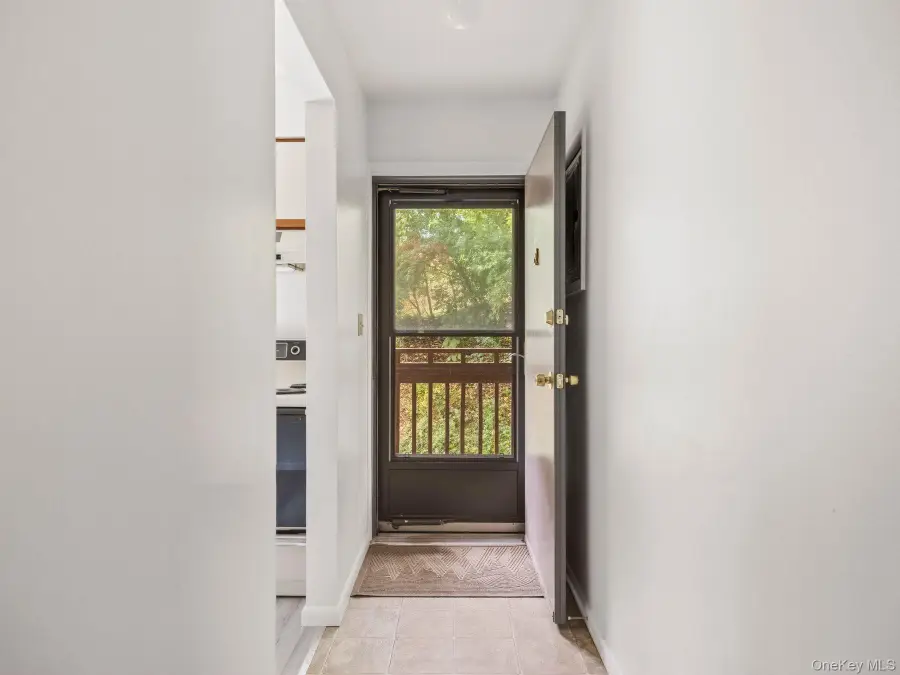 26 Cooper Road #602, Poughkeepsie, NY 12603 - Image #2