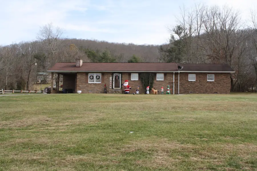62 Howards Branch, Hinton, WV 25951 - Image #3