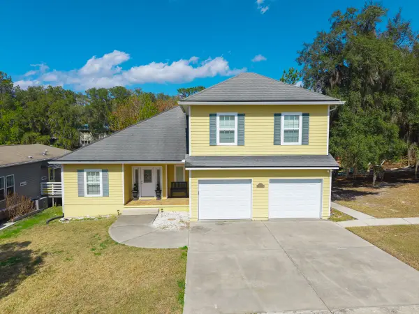 295 Maxwell Drive, Welaka, FL 32193