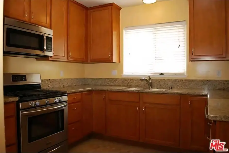 18842 Lemay Street, Reseda, CA 91335 - Image #2