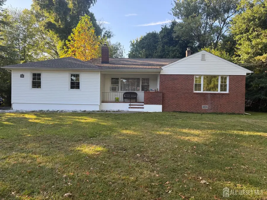 -745 Schoolhouse Lane, Bound Brook, NJ 08805 - Image #2