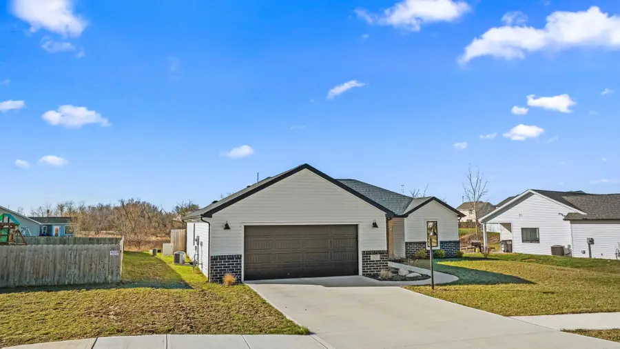 203 W Longfellow Boulevard, Columbia City, IN 46725 - #2