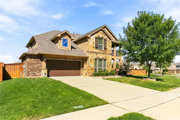 2820 Mariposa Drive, Grand Prairie, TX 75054
