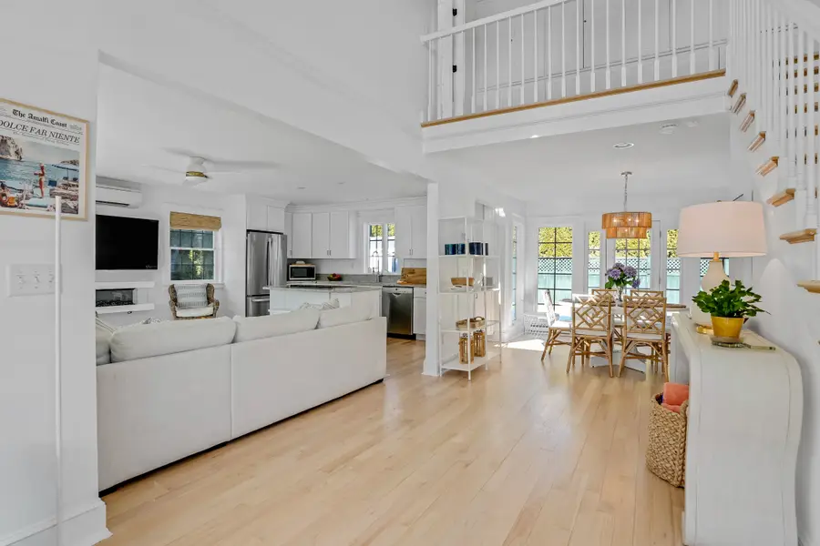 99 Cooke St, Edgartown, MA 02539 - #3