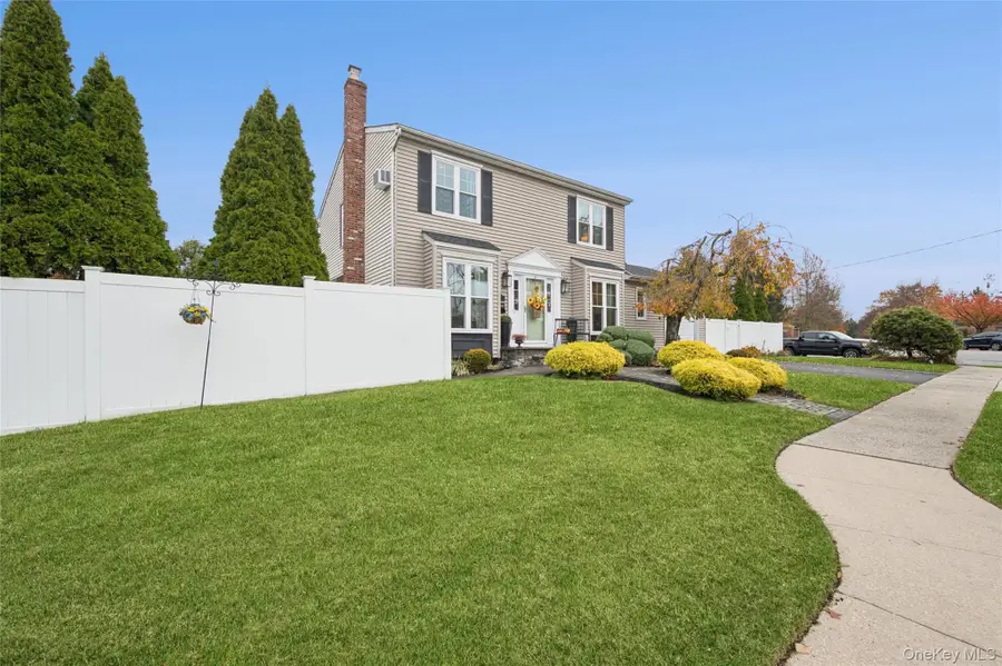 62 14th Street, Hicksville, NY 11801 - Image #3