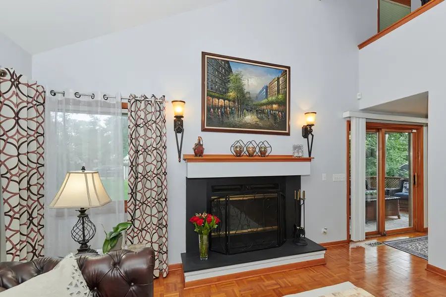 9041 Delphia Avenue, Des Plaines, IL 60016 - #3
