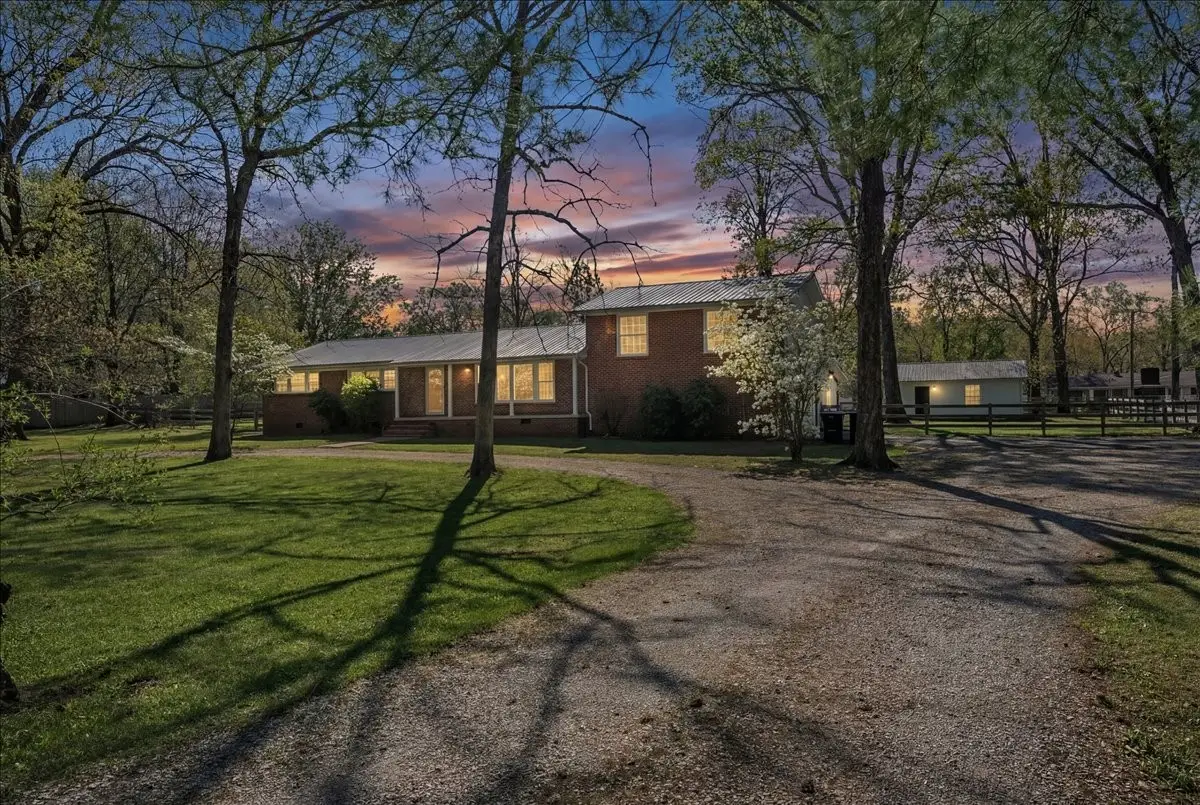 105 Inglewood Dr, Tullahoma, TN 37388 - #1