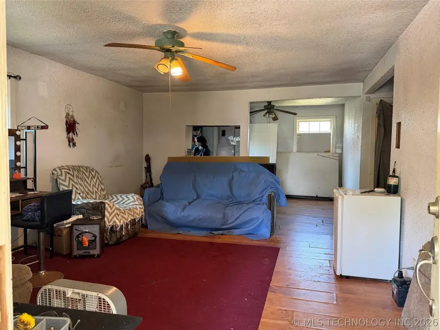311 E 4th Avenue, Bristow, OK 74010 - #2