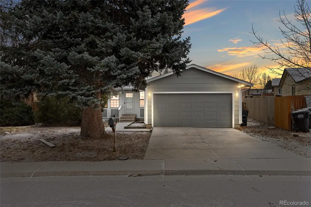 3584 S Olathe Way, Aurora, CO 80013 - #1