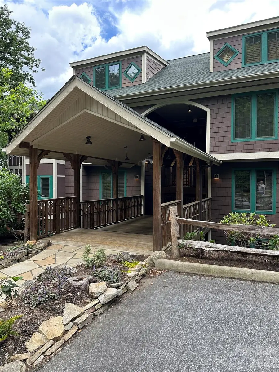 222 Creekside Way #D/101, Burnsville, NC 28714 - #2