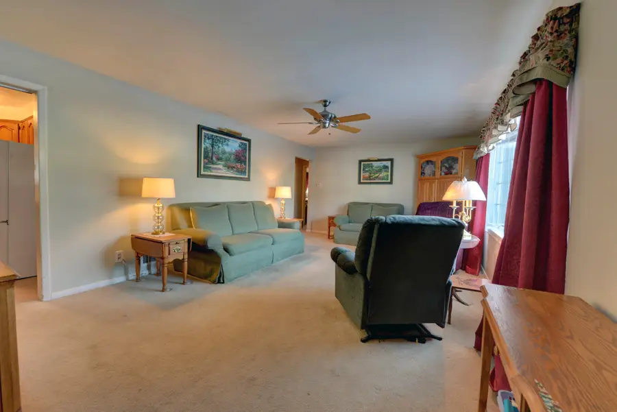 17 Garden Place, Pompton Plains, NJ 07444 - Image #2