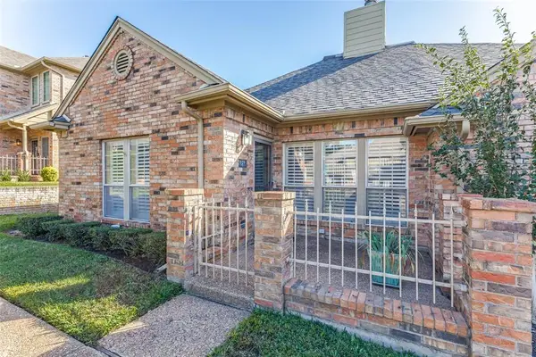 1218 Wooded Trail, Hurst, TX 76053
