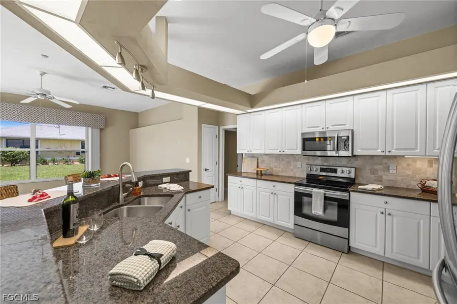 410 SE 20th Court, Cape Coral, FL 33990 - #2