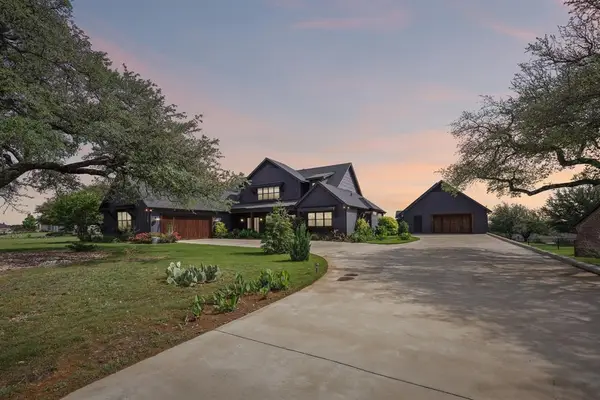 154 Helton Drive, Granbury, TX 76049