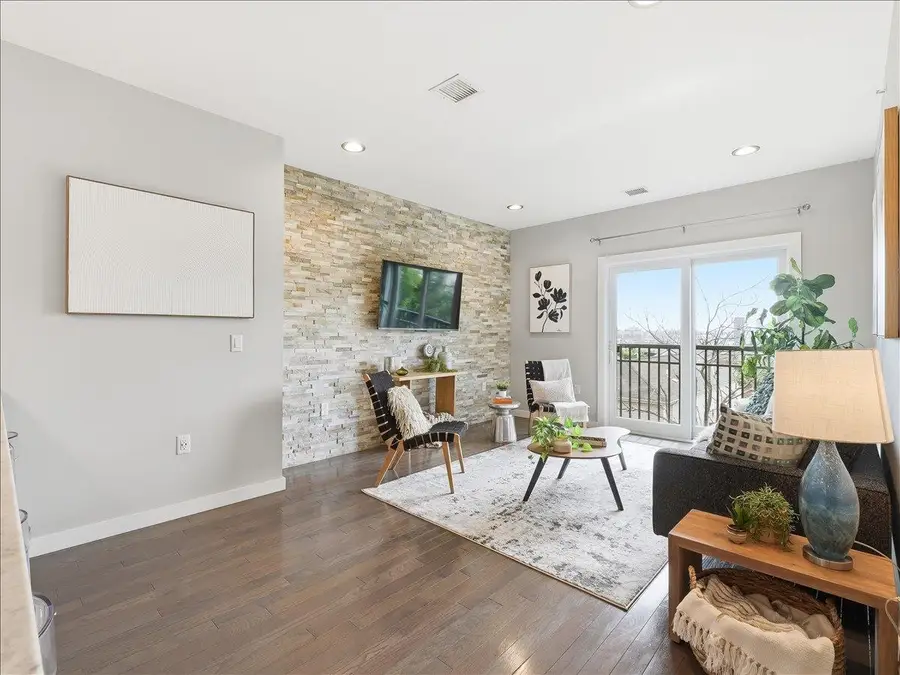 302 Palisade Avenue 404, Jersey City, NJ 07307 - #3