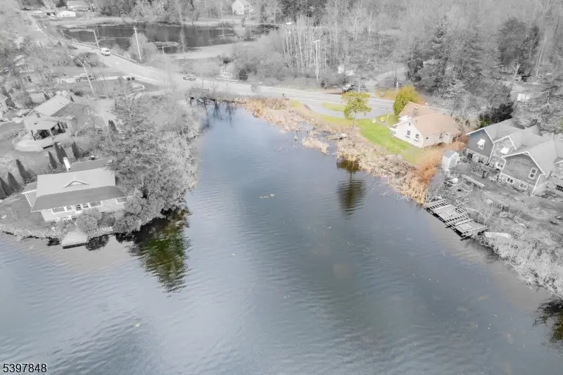 213 Otterhole Road, West Milford, NJ 07480 - Image #3