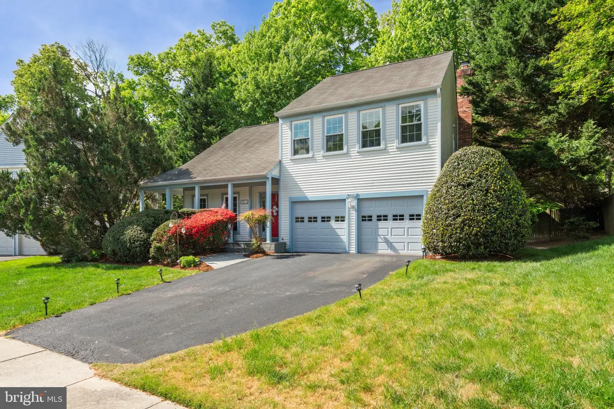 9011 Banyon Ridge Rd, Fairfax Station, VA 22039 - #1