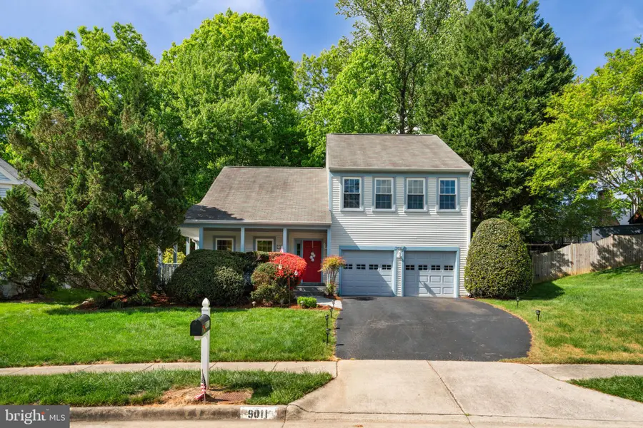 9011 Banyon Ridge Rd, Fairfax Station, VA 22039 - #2